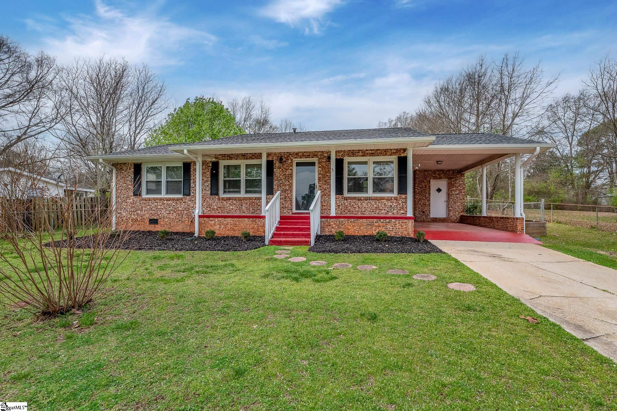 813 Hellams Street Fountain Inn, SC 29644 - Photo 1 of 25 Gallery Image 1