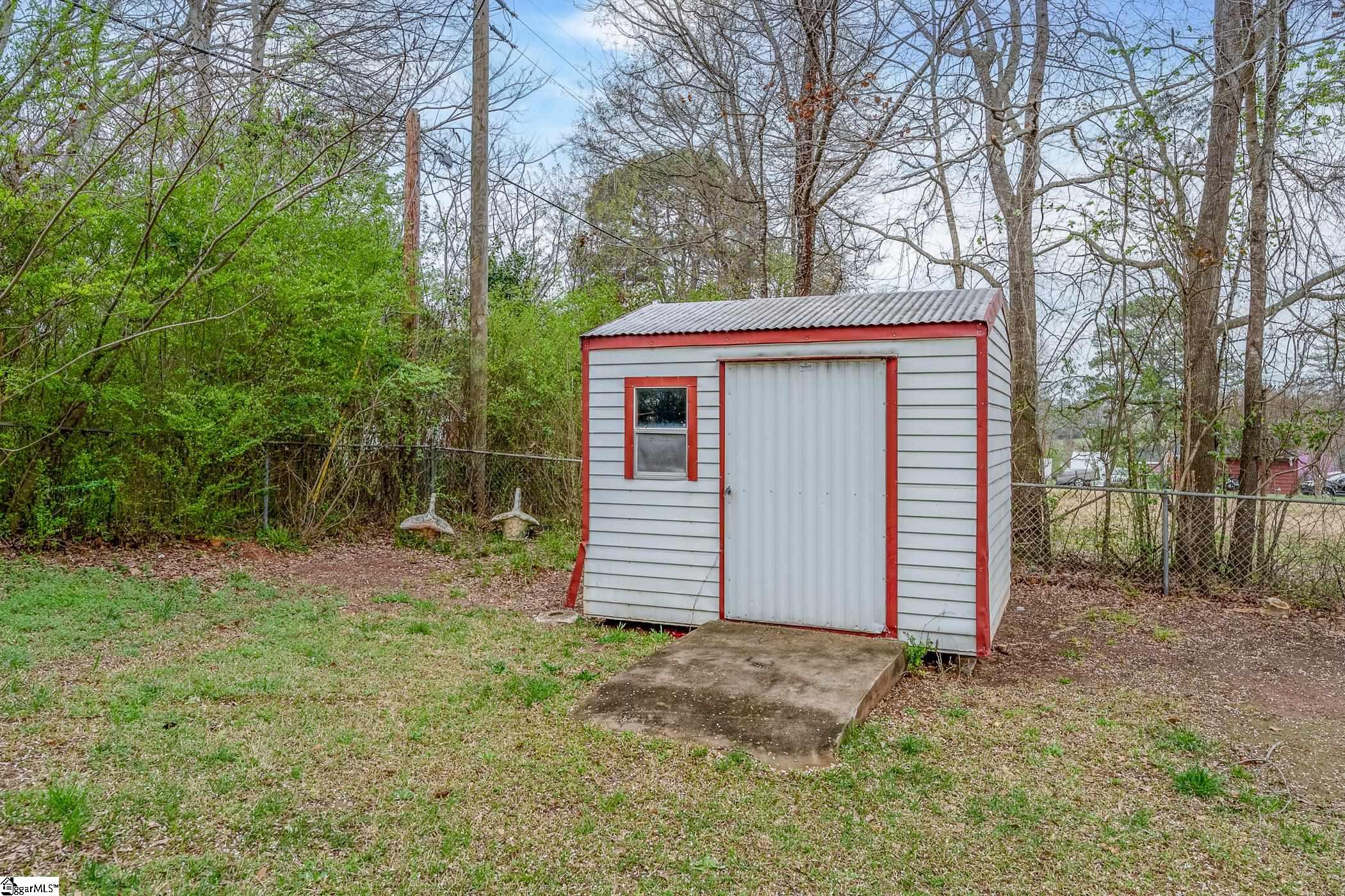 813 Hellams Street Fountain Inn, SC 29644 - Photo 2 of 25 Gallery Image 2
