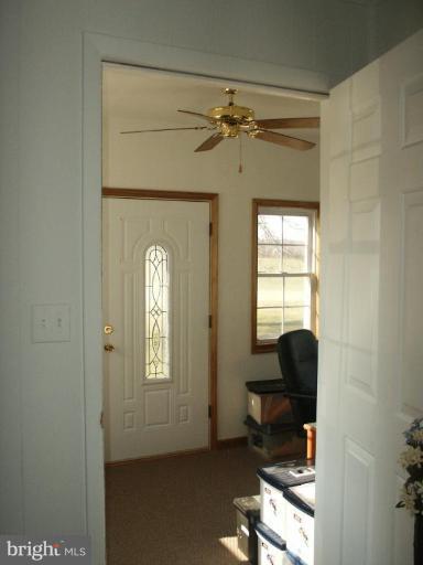 27115 River Bridge Road Henderson, MD 21640 - Photo 6 of 10 Entrance / Foyer