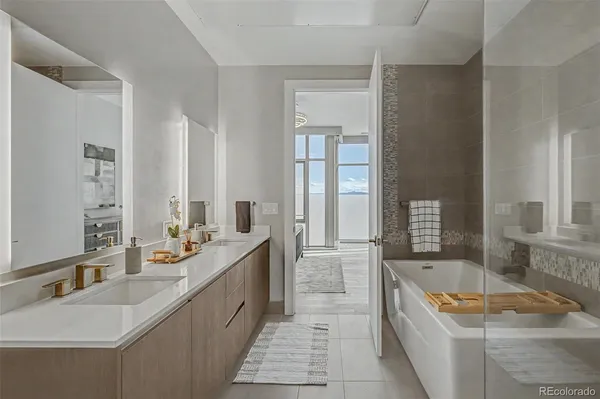 $1,650,000 | 4200 West 17th Avenue, Unit 1114, Denver, CO 80204