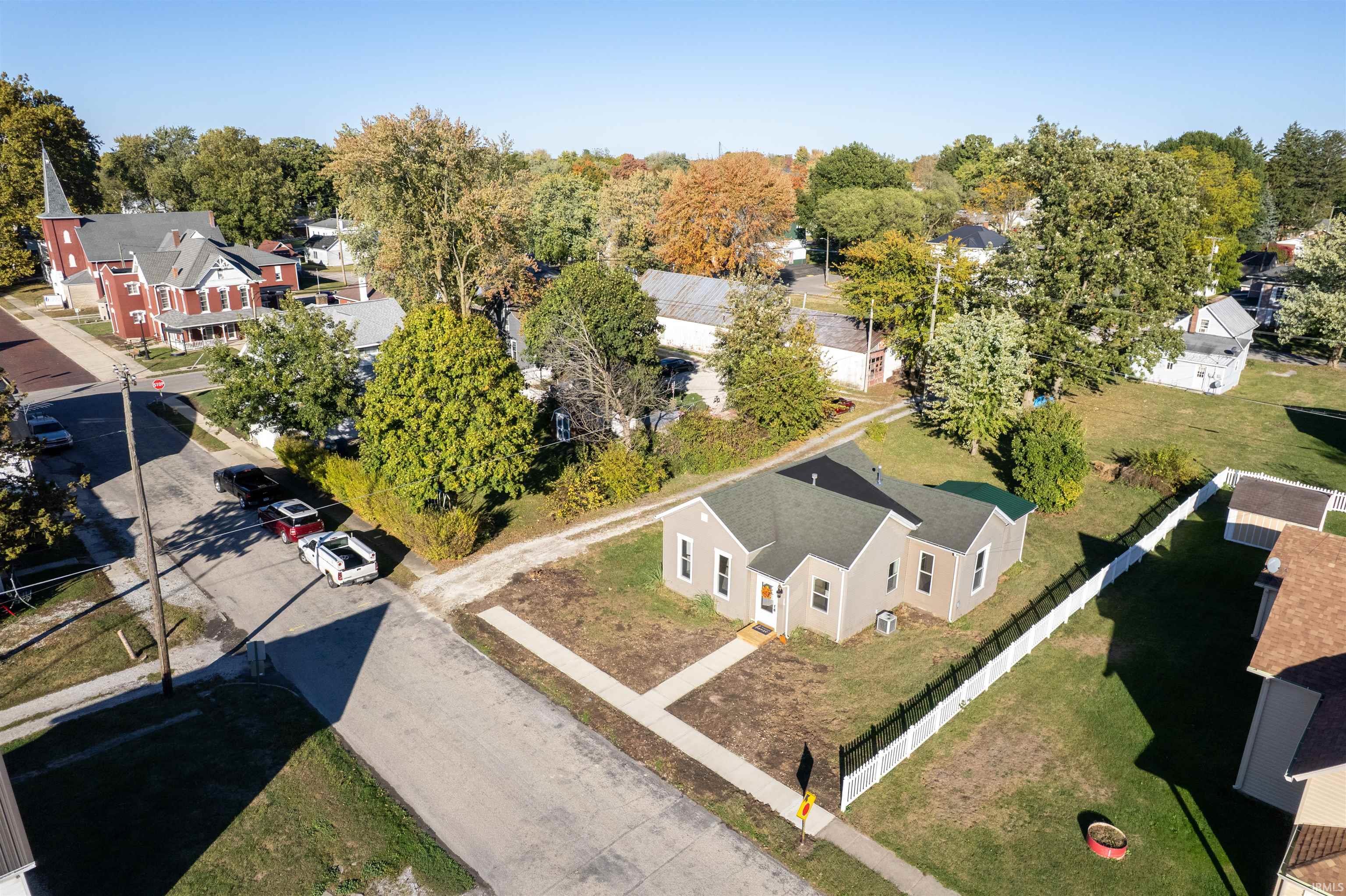 115 South Walnut Street Fairmount, IN 46928 - Photo 2 of 24