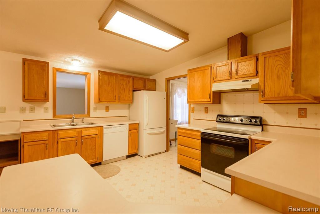 17373 Elwell Road Belleville, MI 48111 - Photo 16 of 31 Gallery Image 16