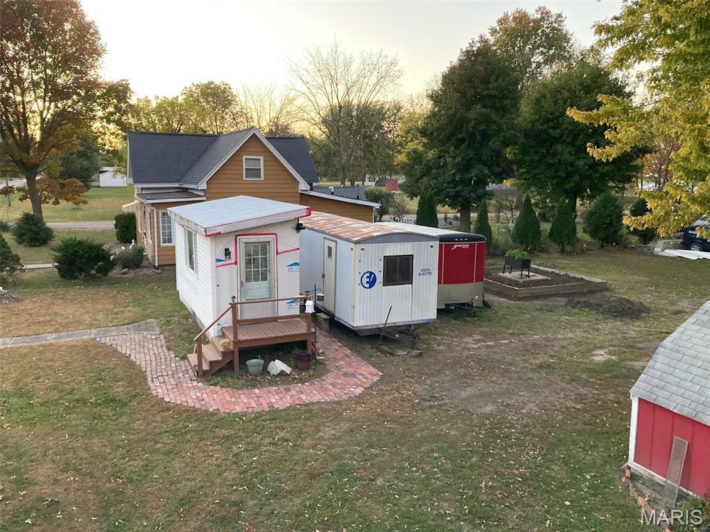 210 East Raymon Avenue Witt, IL 62094 - Photo 2 of 10