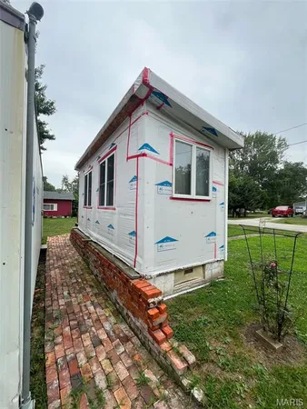$14,500 | 210 East Raymon Avenue, Witt, IL 62094