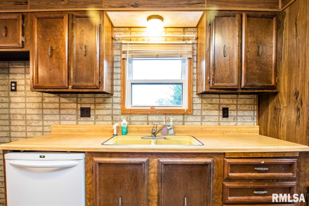 21941 Allentown Road Tremont, IL 61568 - Photo 5 of 30