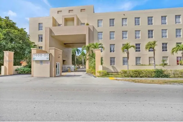 $250,000 | 7420 West 20th Avenue, Unit 243, Hialeah, FL 33016
