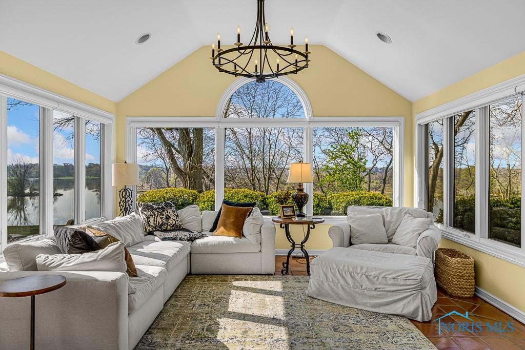 1504 River Road Maumee, OH 43537 - Photo 13 of 47 Gallery Image 13