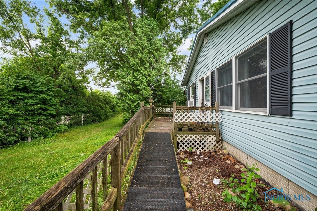 29421 Oregon Road Perrysburg, OH 43551 - Photo 4 of 28 Gallery Image 4