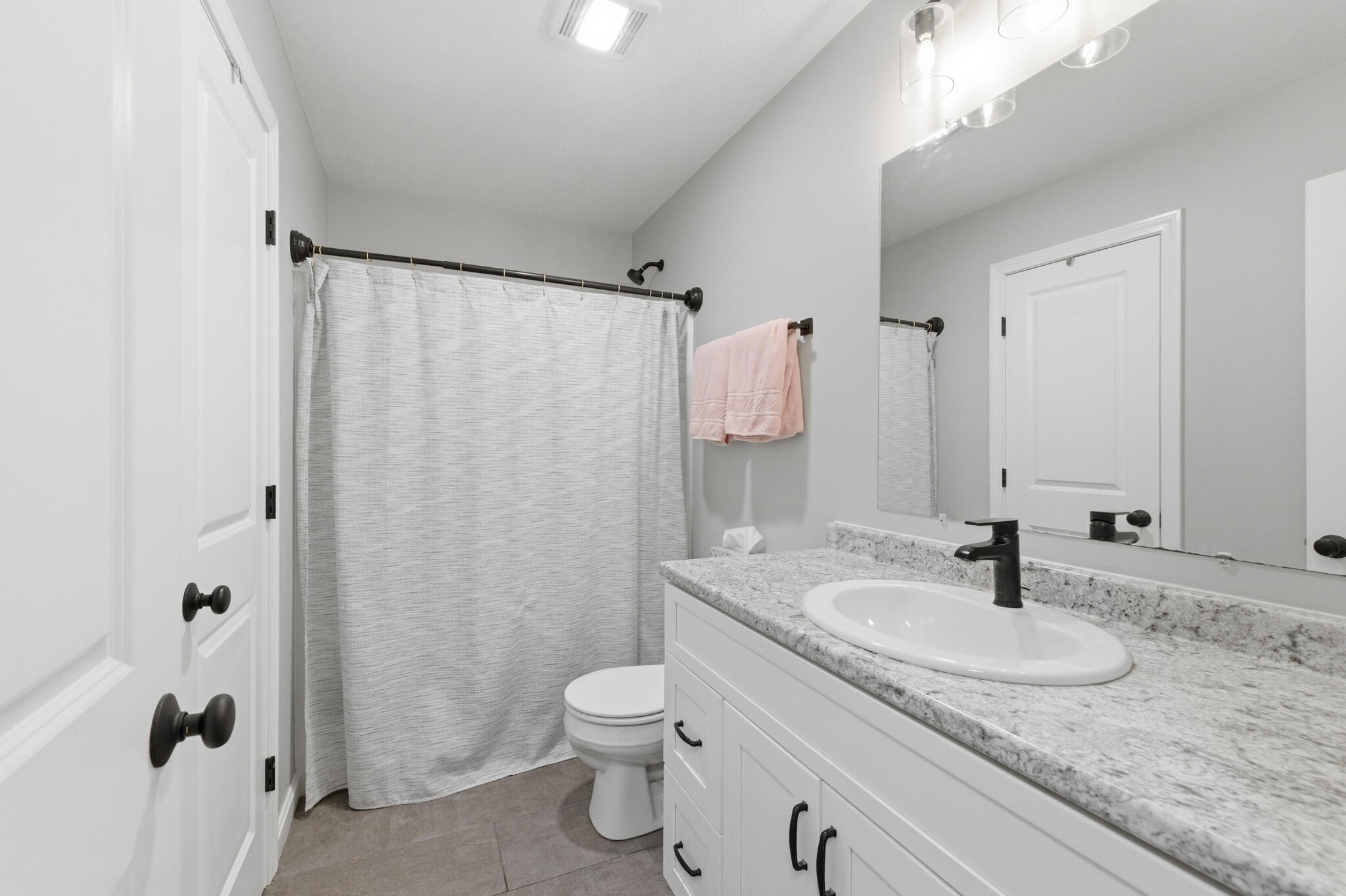 252 Buxton Road Saco, ME 04072 - Photo 27 of 40 Full bathroom on second floor