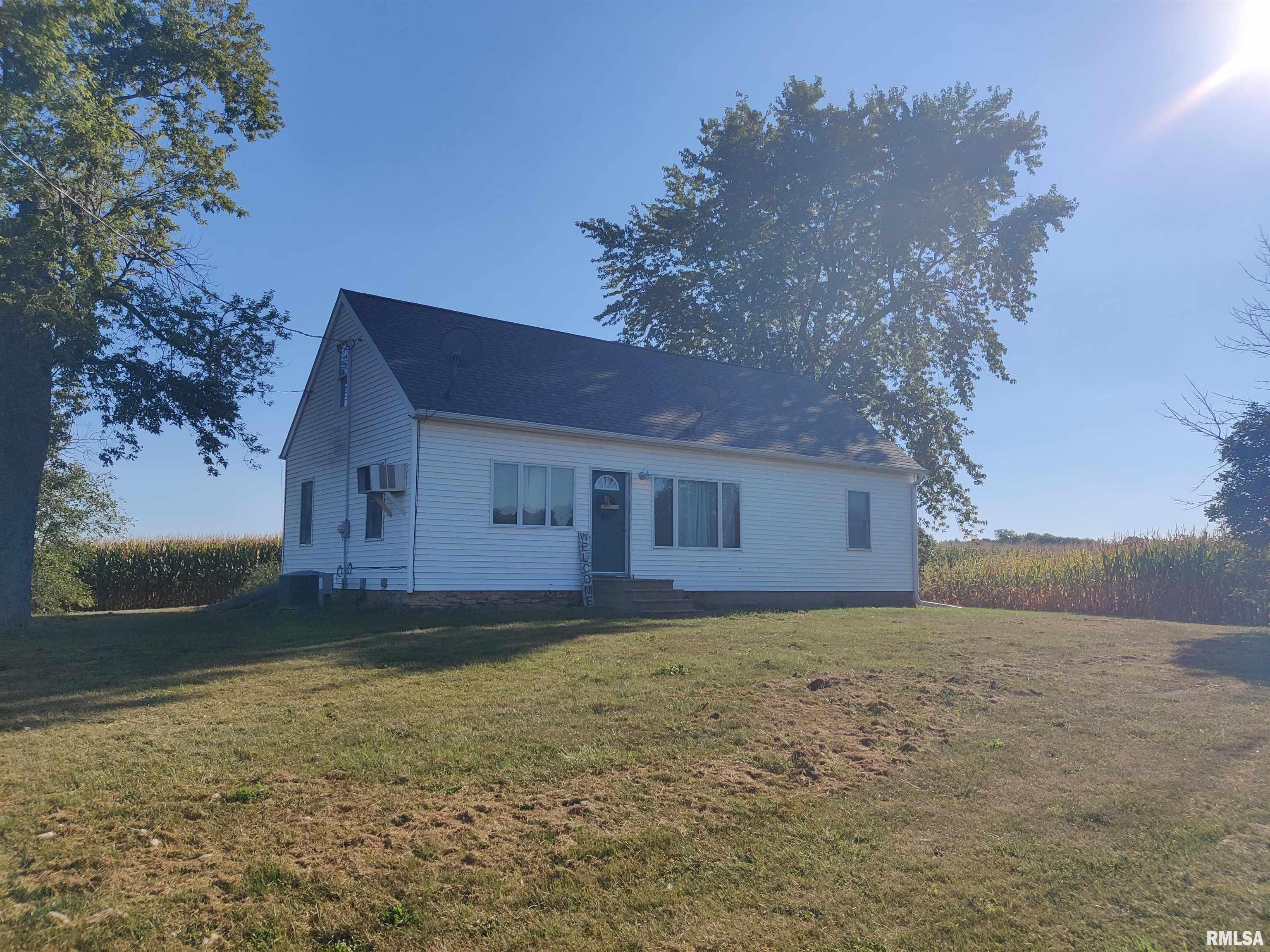 1825 Texas Road Trivoli, IL 61569 - Photo 1 of 20