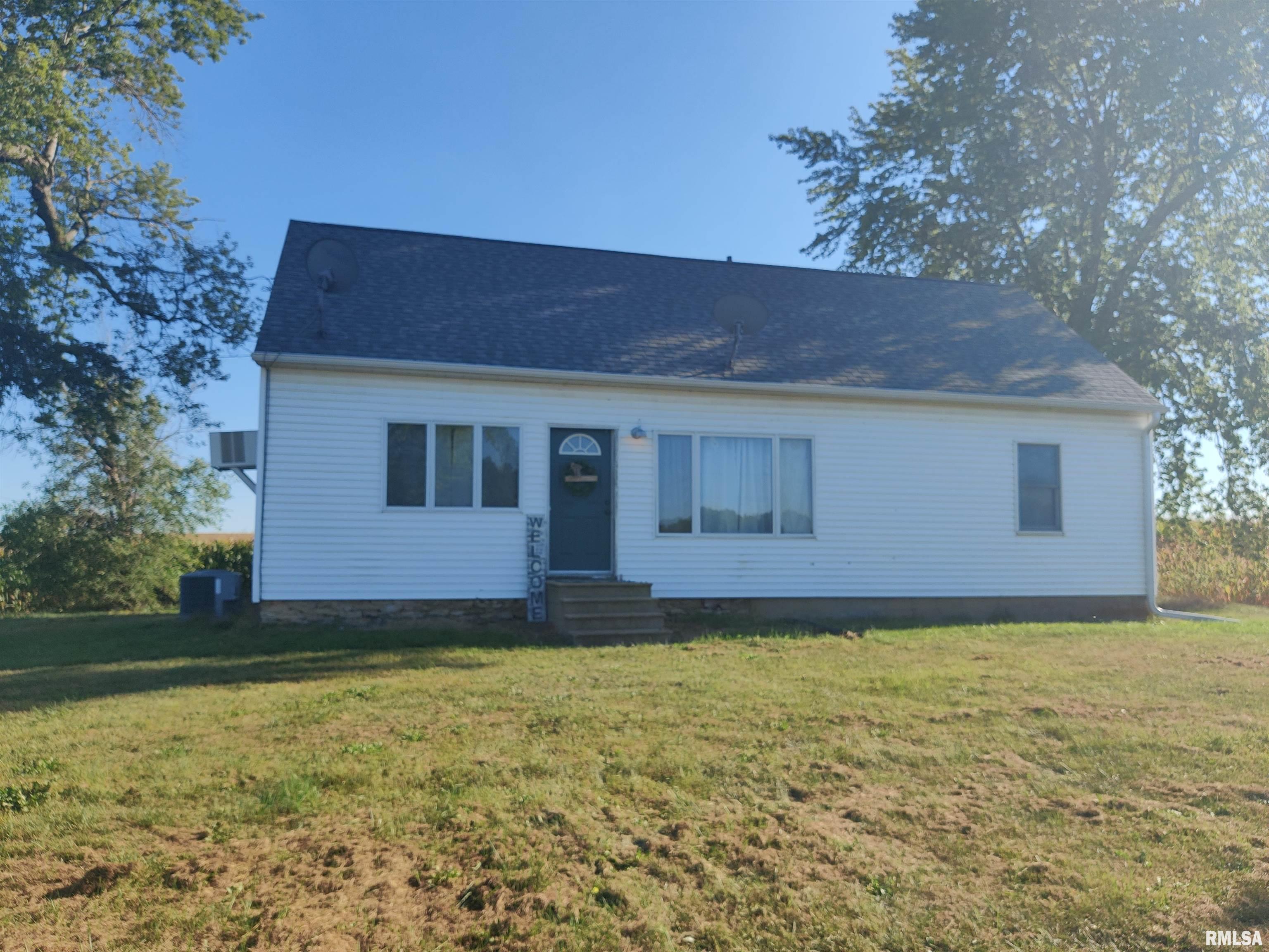 1825 Texas Road Trivoli, IL 61569 - Photo 2 of 20