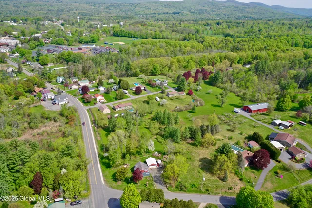 $165,000 | 107 Lakeside Drive, Mayfield, NY 12117