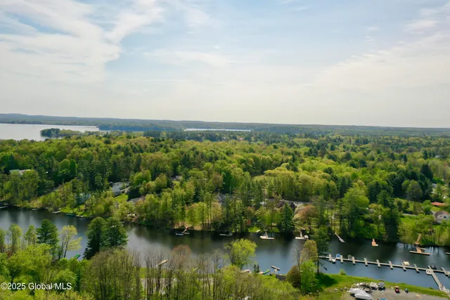 $165,000 | 107 Lakeside Drive, Mayfield, NY 12117