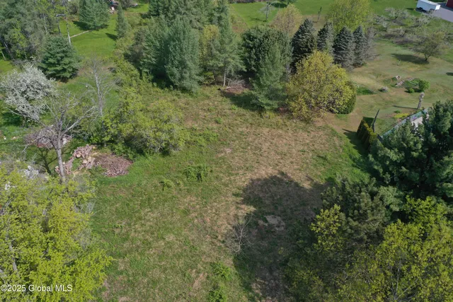 $165,000 | 107 Lakeside Drive, Mayfield, NY 12117