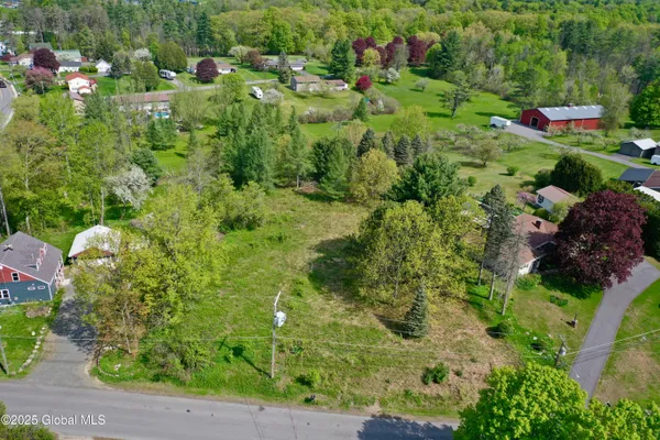 $165,000 | 107 Lakeside Drive, Mayfield, NY 12117