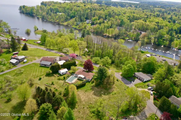 $165,000 | 107 Lakeside Drive, Mayfield, NY 12117