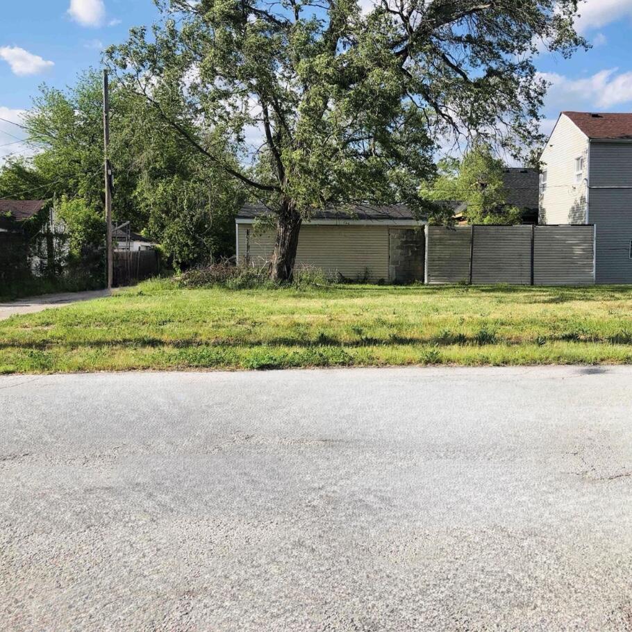 3688-94 Delaware Street Gary, IN 46409 - Photo 5 of 7 910x910