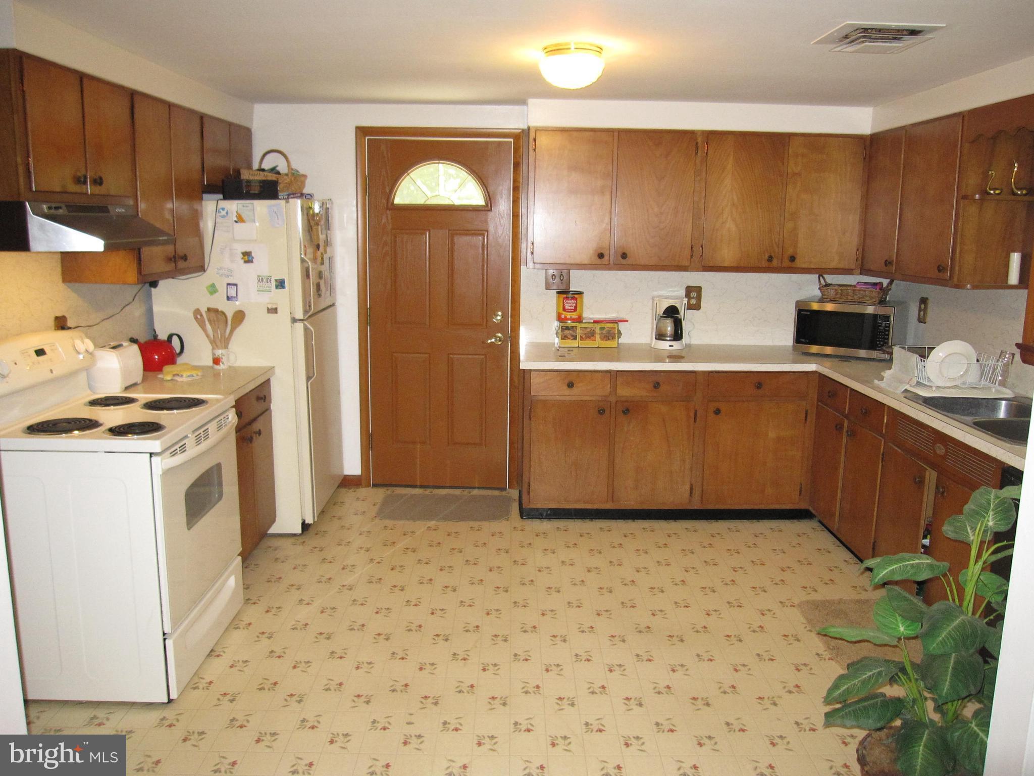 45372 Sypher Road California, MD 20619 - Photo 18 of 30 Kitchen - Country