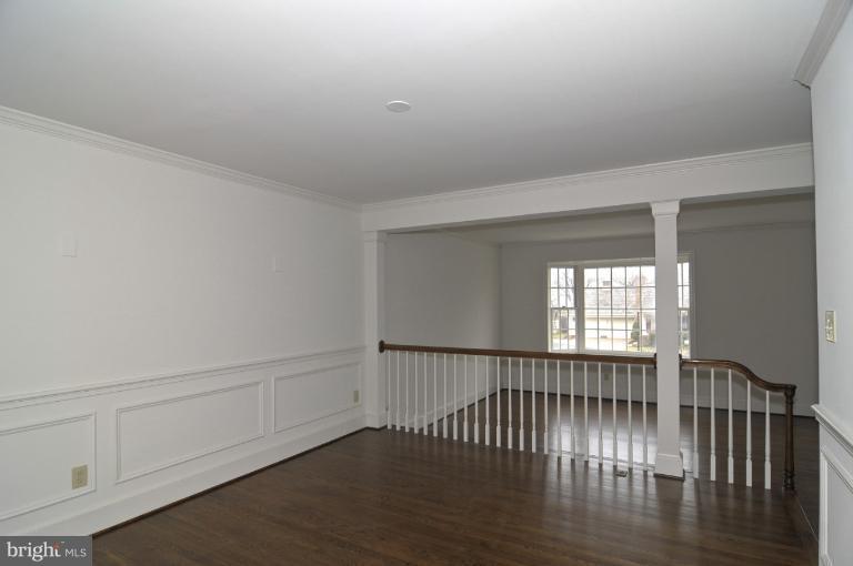 2600 North Glebe Road Arlington, VA 22207 - Photo 2 of 23 Dining Room with balustrade towards Living Room