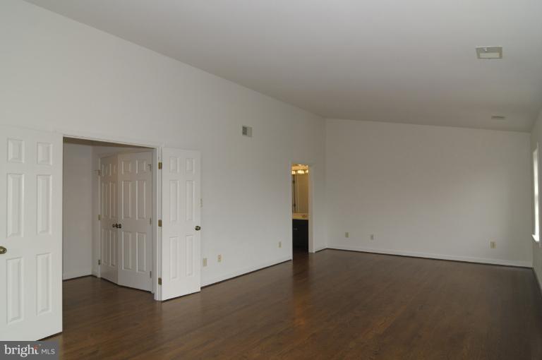 2600 North Glebe Road Arlington, VA 22207 - Photo 13 of 23 Master Bedroom