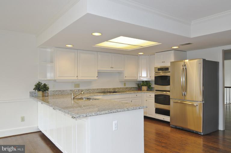 2600 North Glebe Road Arlington, VA 22207 - Photo 23 of 23 Kitchen with new granite and stainless appliances