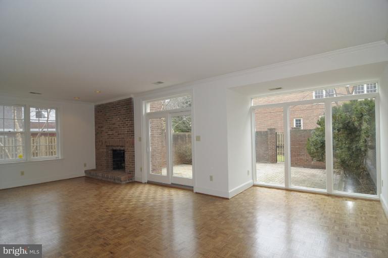 2600 North Glebe Road Arlington, VA 22207 - Photo 6 of 23 Downstairs Rec Room with fireplace