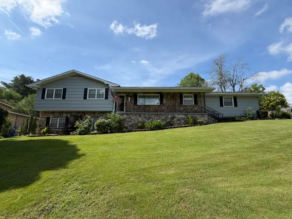 $379,900 | 4108 Forest Plaza Drive, Hixson, TN 37343