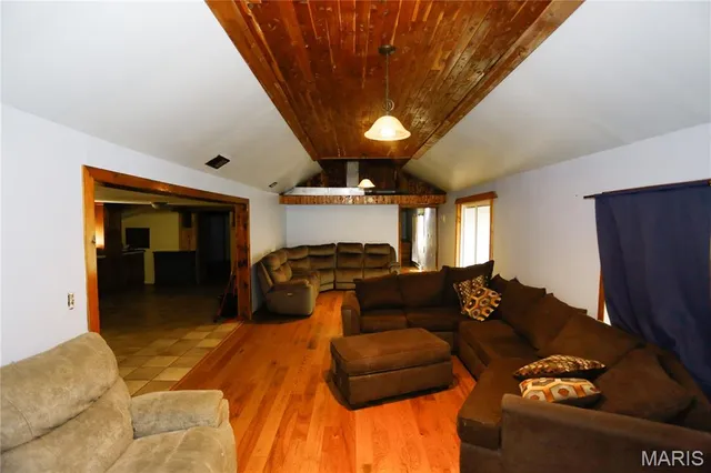 $203,000 | 36 Arlie Barr Road, Viburnum, MO 65566