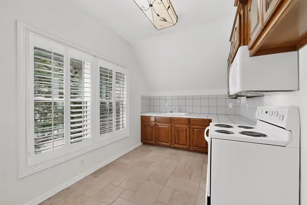 $1,995,000 | 1180 Emerald Sound Boulevard, Oak Point, TX 75068