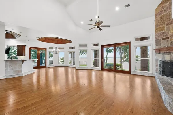 $1,995,000 | 1180 Emerald Sound Boulevard, Oak Point, TX 75068