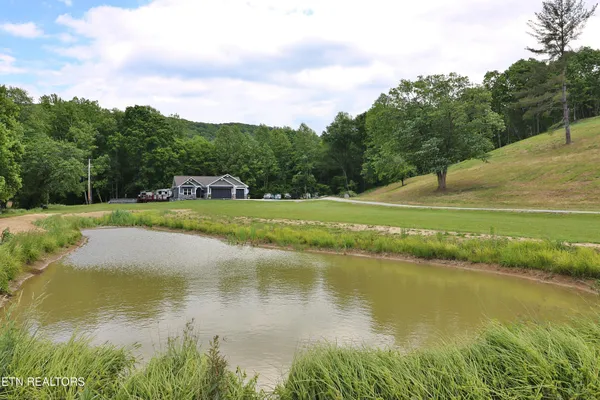 $350,000 | 301 Lowin Fields Pvt Road, Winfield, TN 37892