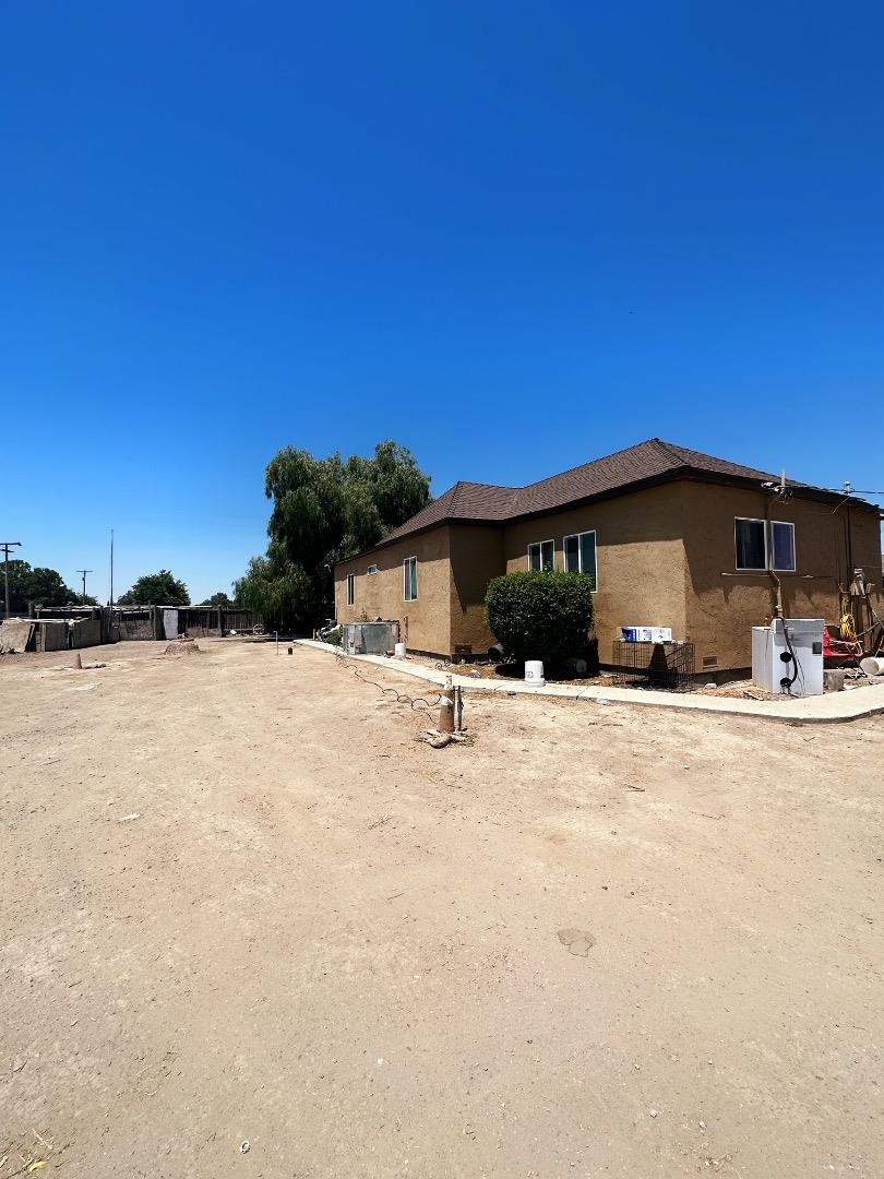 19218 Middle Road Los Banos, CA 93635 - Photo 1 of 30 Gallery Image 1