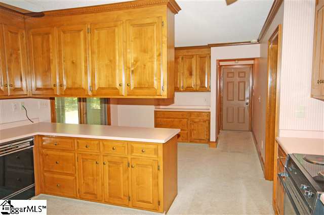 14 Green Valley Road Greenville, SC 29617 - Photo 8 of 17 Gallery Image 8