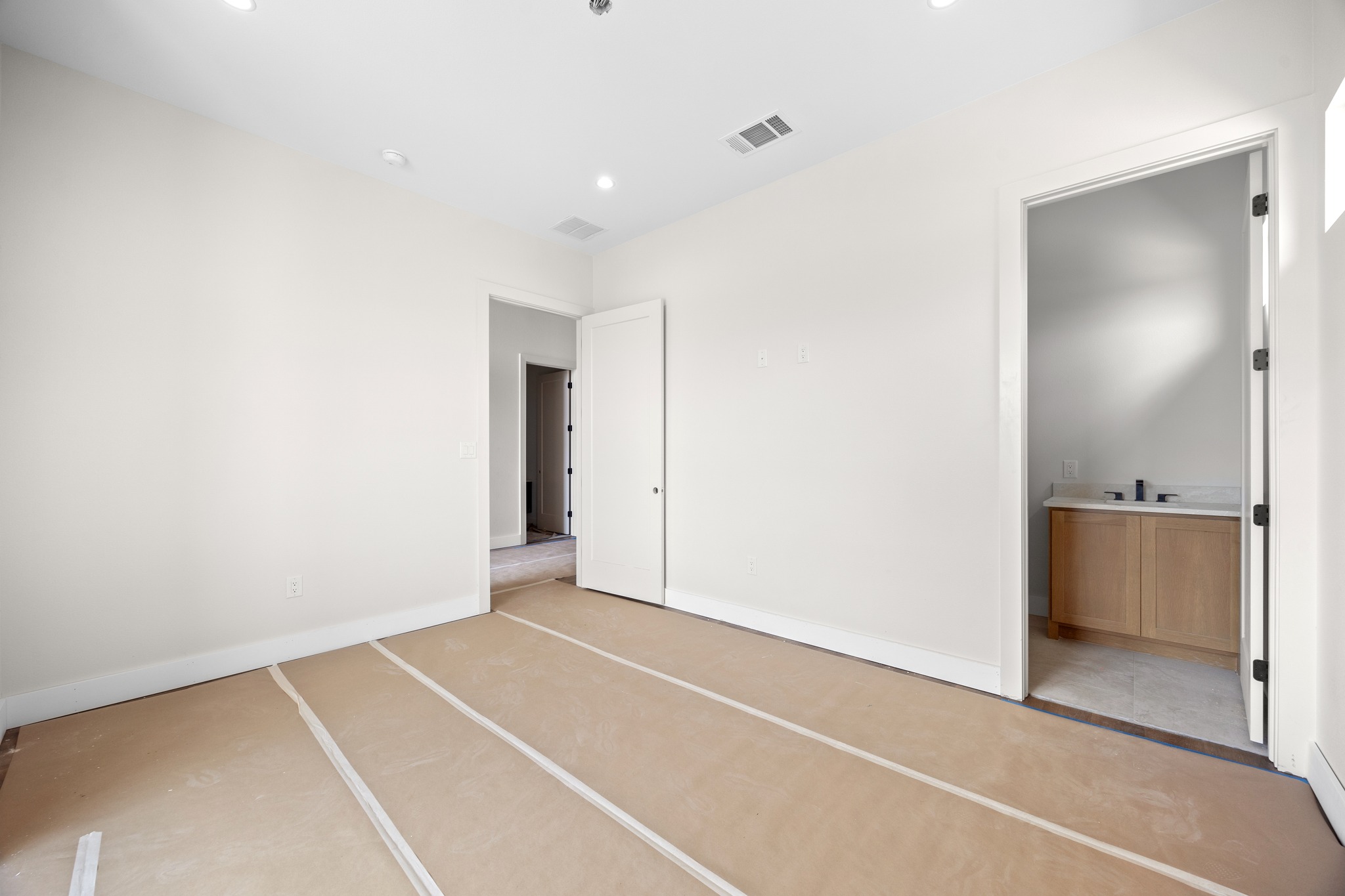 903 Flint Ridge Trail Georgetown, TX 78628 - Photo 17 of 39 Room featuring recessed lighting and light-toned walls