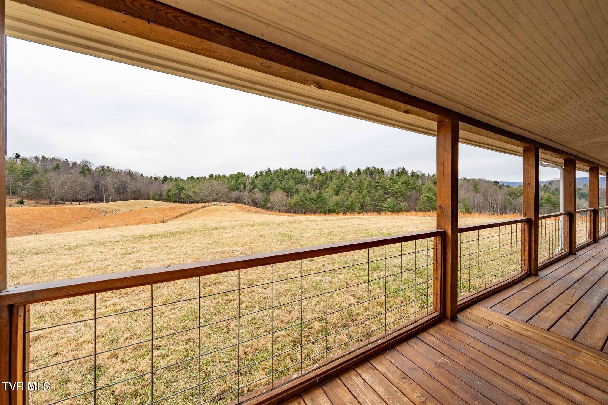 3146 Divide Road Mountain City, TN 37683 - Photo 11 of 95 3146 Divide Rd (56 of 101)