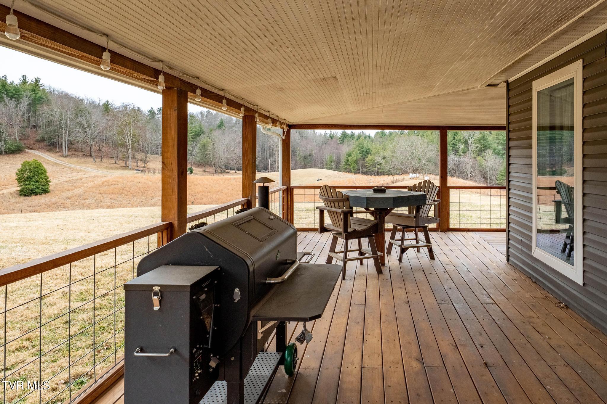 3146 Divide Road Mountain City, TN 37683 - Photo 13 of 95 3146 Divide Rd (59 of 101)