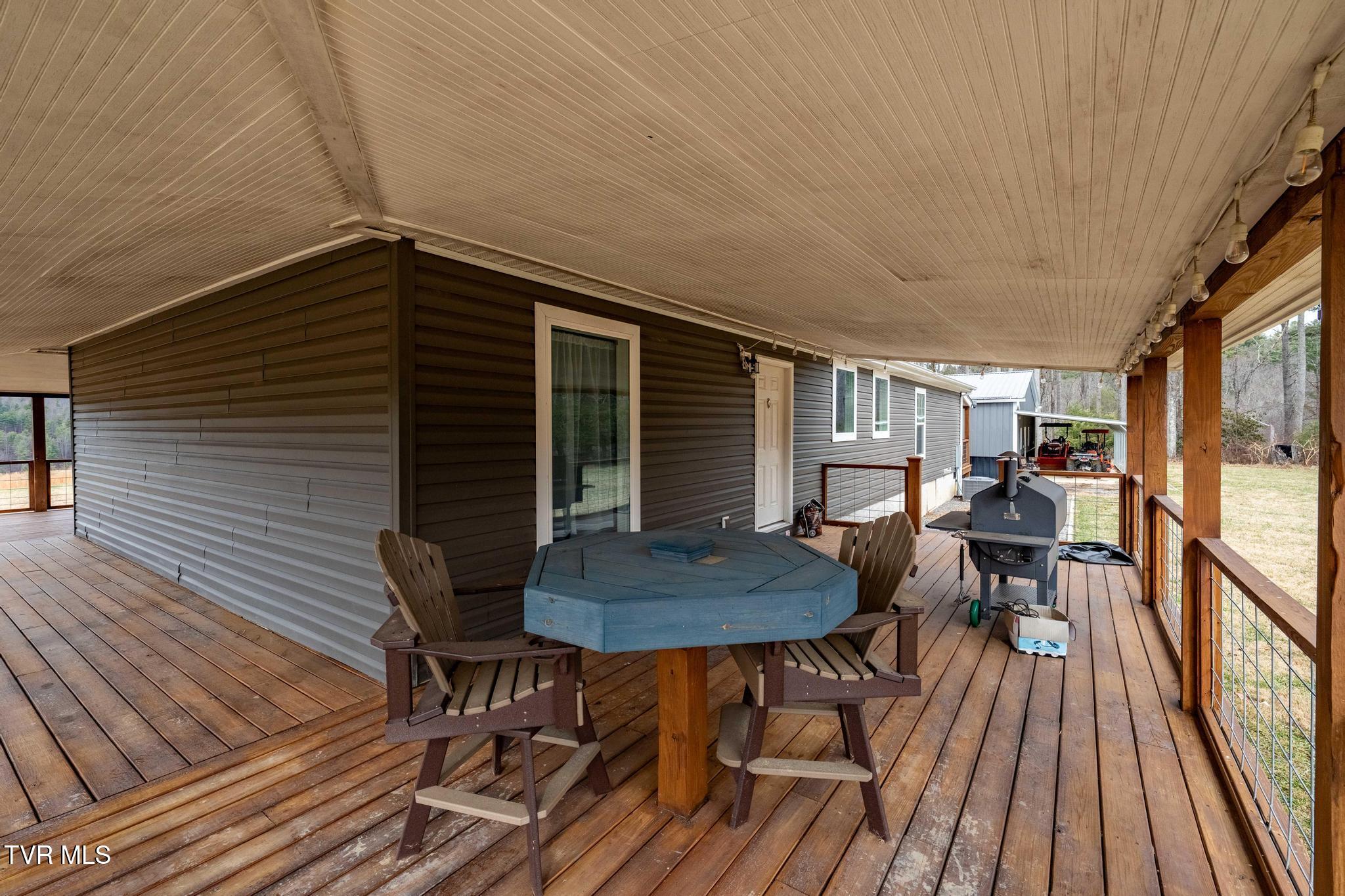 3146 Divide Road Mountain City, TN 37683 - Photo 20 of 95 3146 Divide Rd (57 of 101)