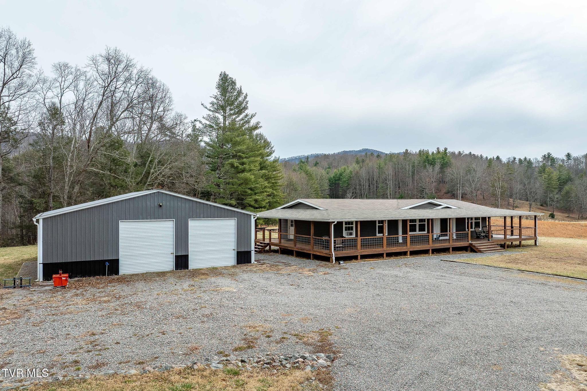 3146 Divide Road Mountain City, TN 37683 - Photo 27 of 95 3146 Divide Rd (22 of 101)