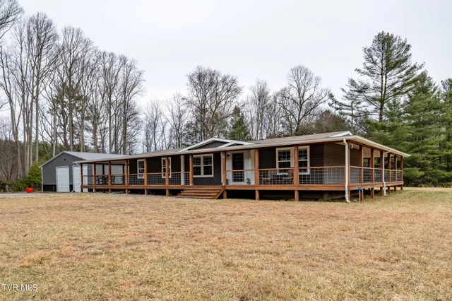 $550,000 | 3146 Divide Road, Mountain City, TN 37683