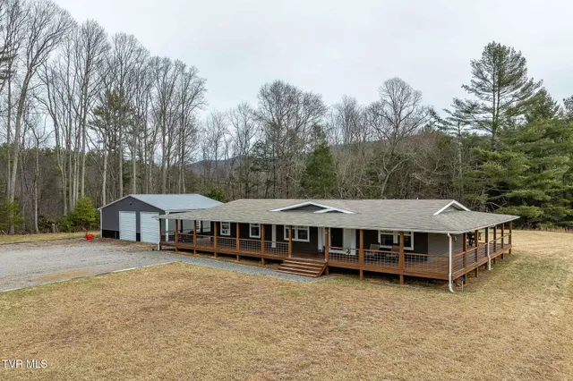 $550,000 | 3146 Divide Road, Mountain City, TN 37683