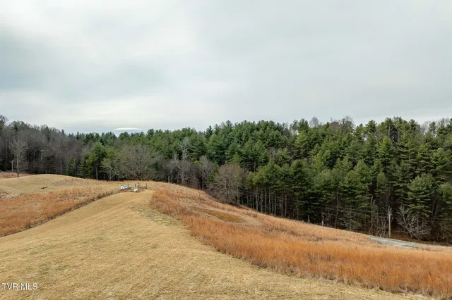 $550,000 | 3146 Divide Road, Mountain City, TN 37683