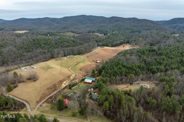$550,000 | 3146 Divide Road, Mountain City, TN 37683