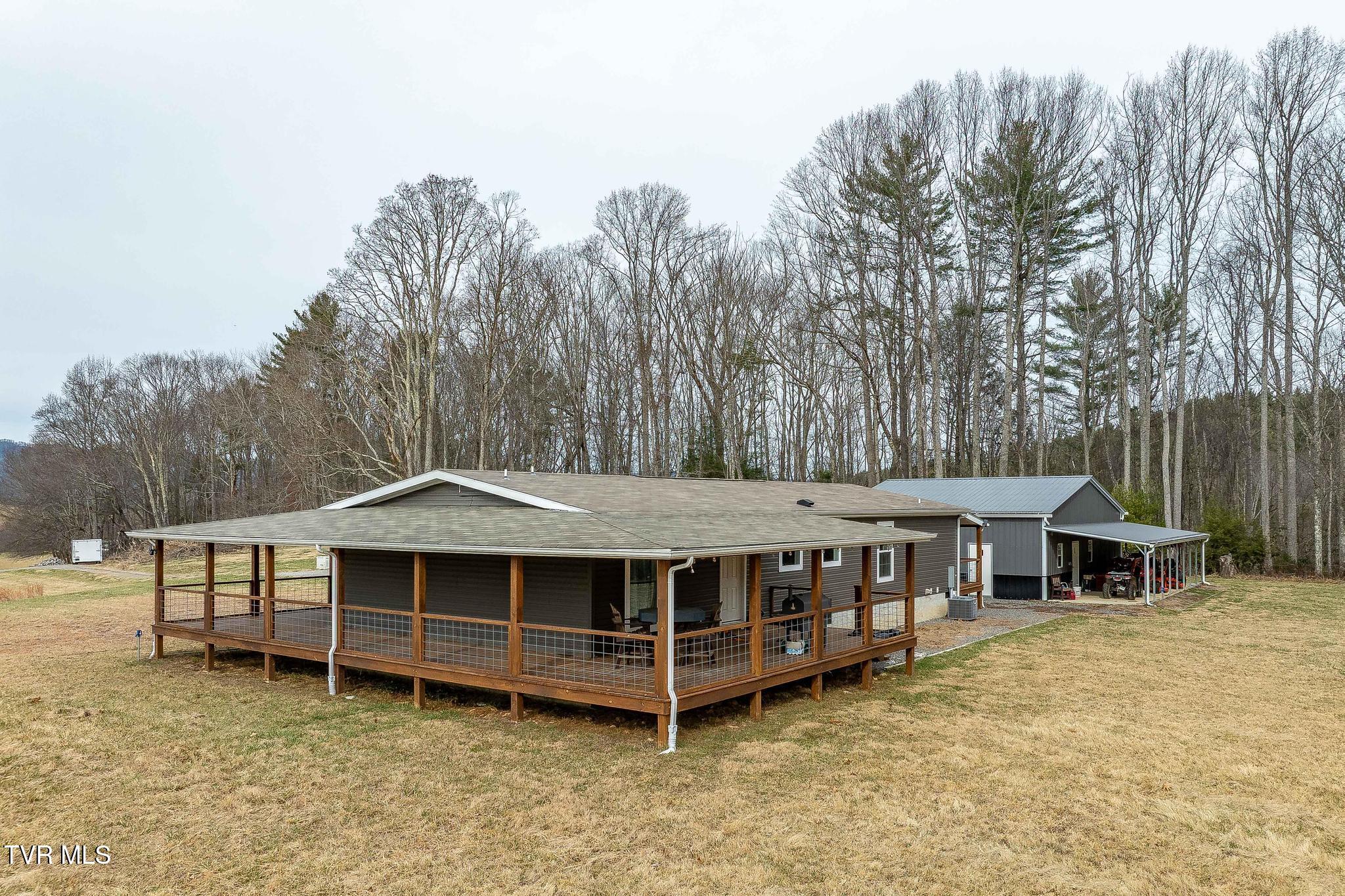 3146 Divide Road Mountain City, TN 37683 - Photo 8 of 95 3146 Divide Rd (27 of 101)