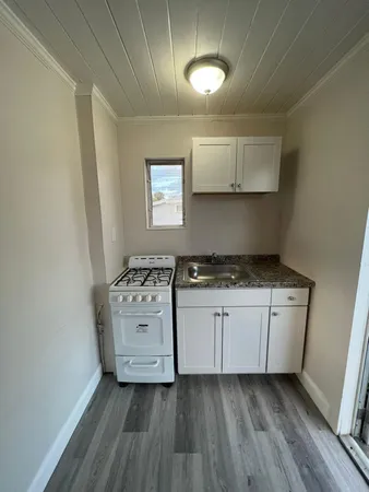 $1,290 | 2843 Forest Hill Boulevard, Unit 7, West Palm Beach, FL 33406