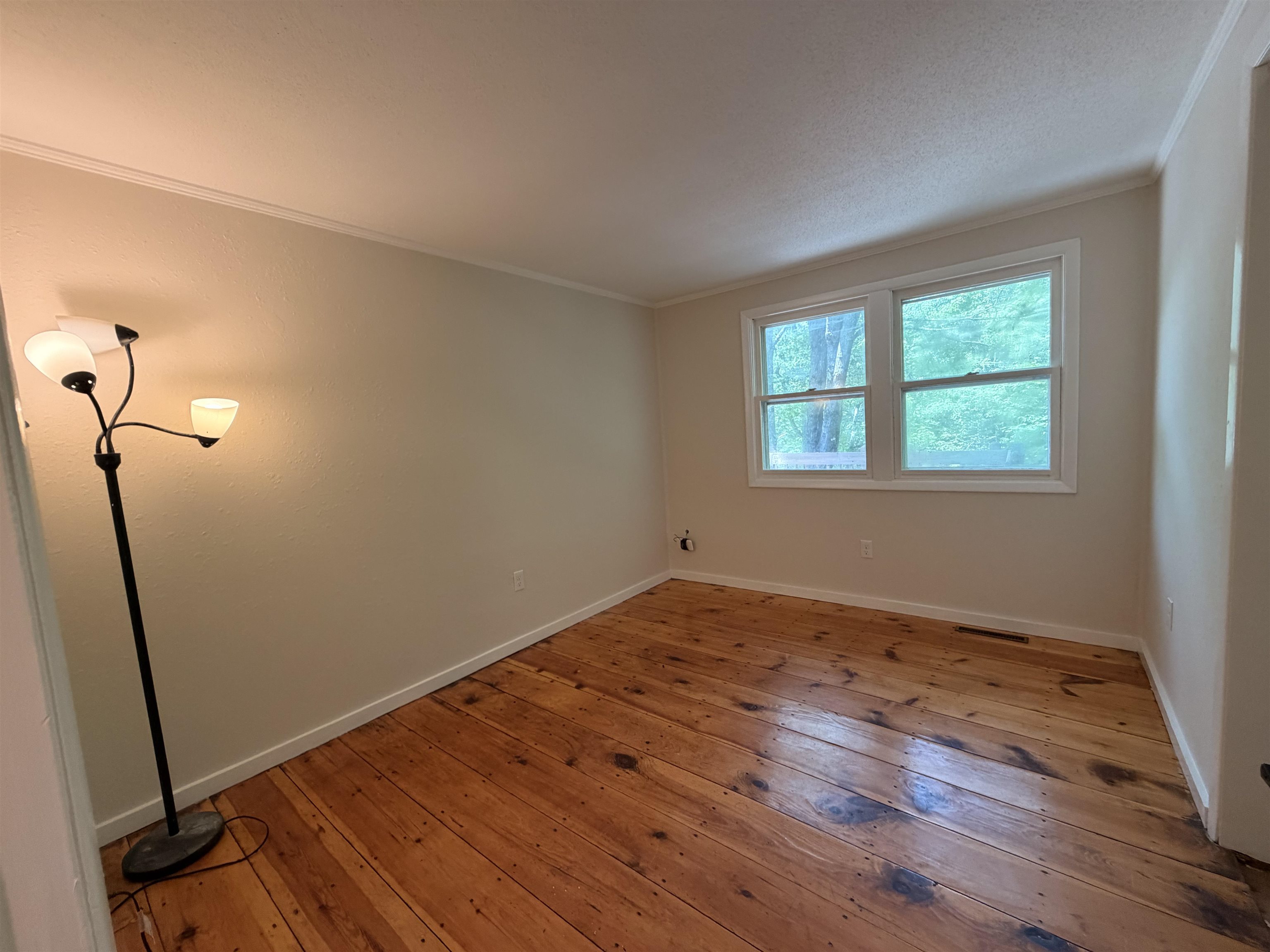 102 Roberts Road Londonderry, VT 05148 - Photo 16 of 17