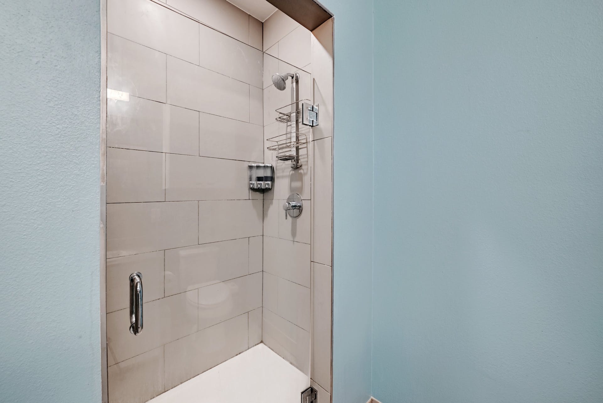 4361 South Congress Avenue, Unit 336 Austin, TX 78745 - Photo 13 of 30 a bathroom with a shower