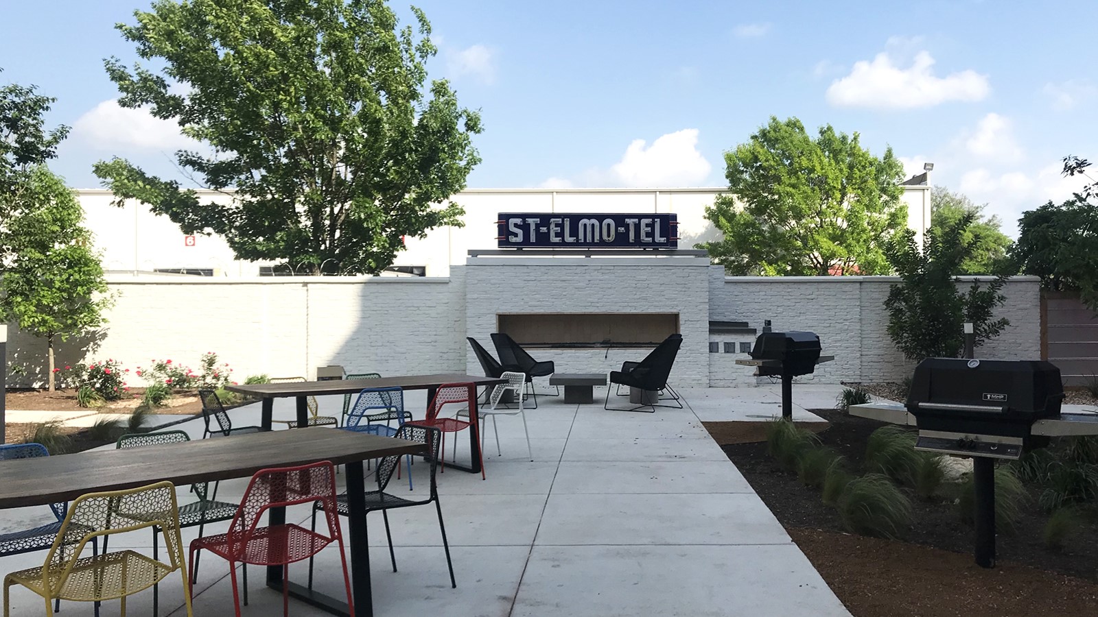 4361 South Congress Avenue, Unit 336 Austin, TX 78745 - Photo 23 of 30 a view of a chairs and table in patio