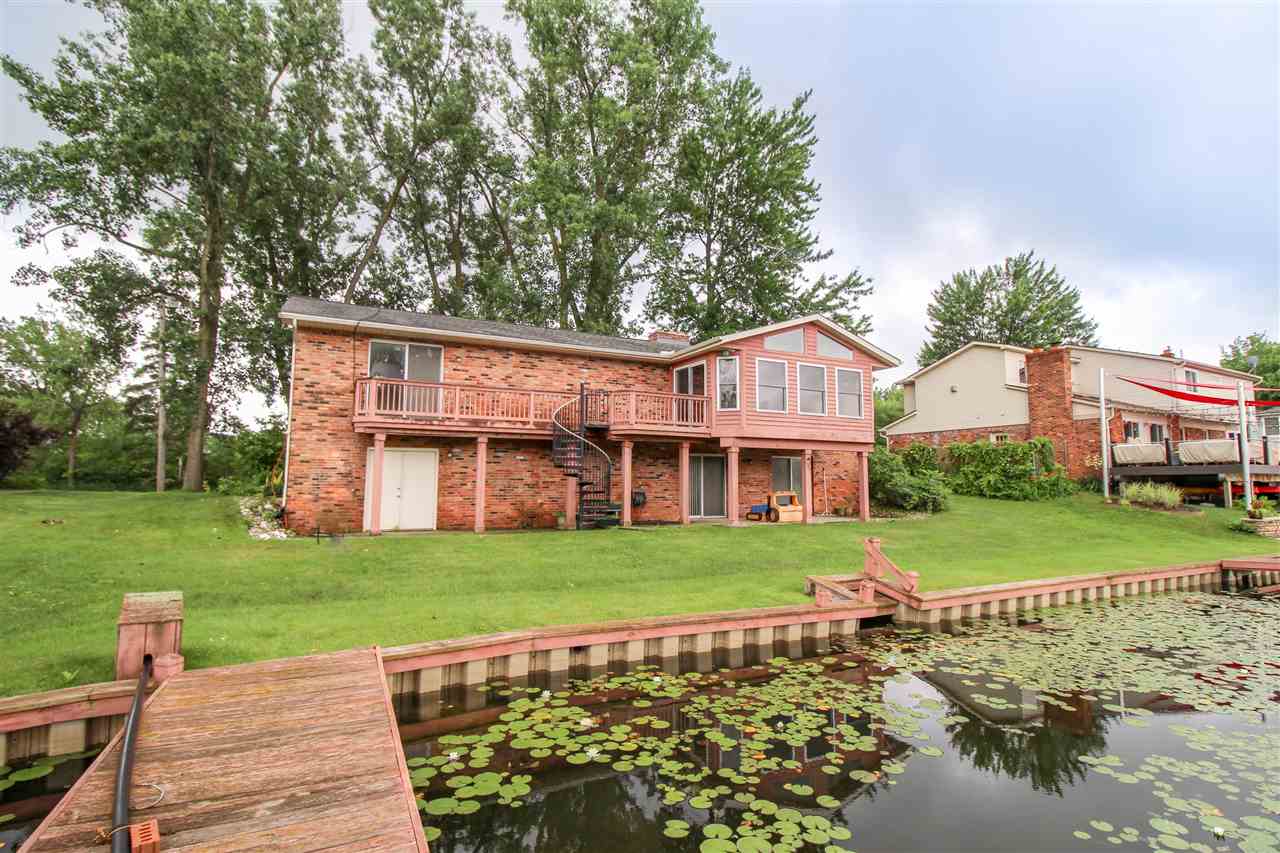 2488 Grove Park Road Fenton, MI 48430 - Photo 1 of 50