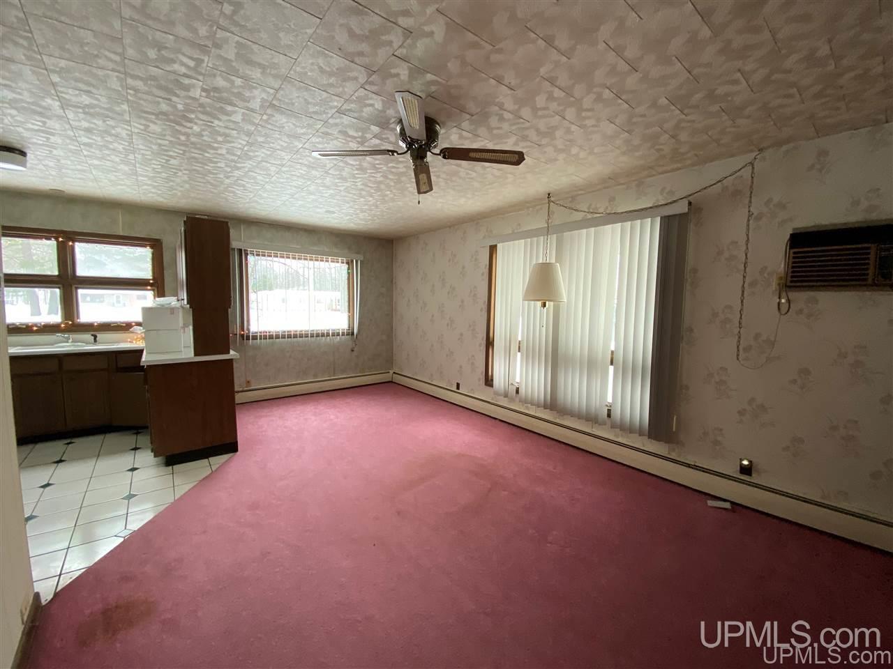 7124 P Road Gladstone, MI 49837 - Photo 4 of 33