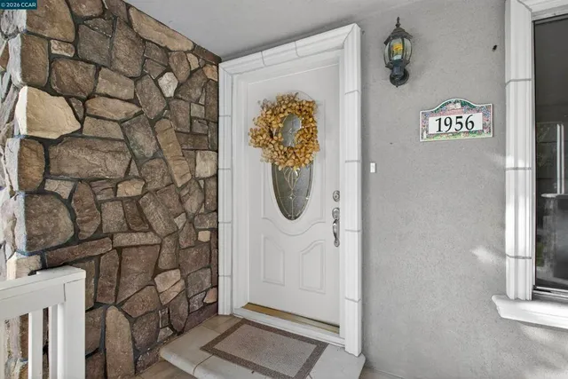 $1,675,000 | 1956-1956 Holly Drive, Concord, CA 94521